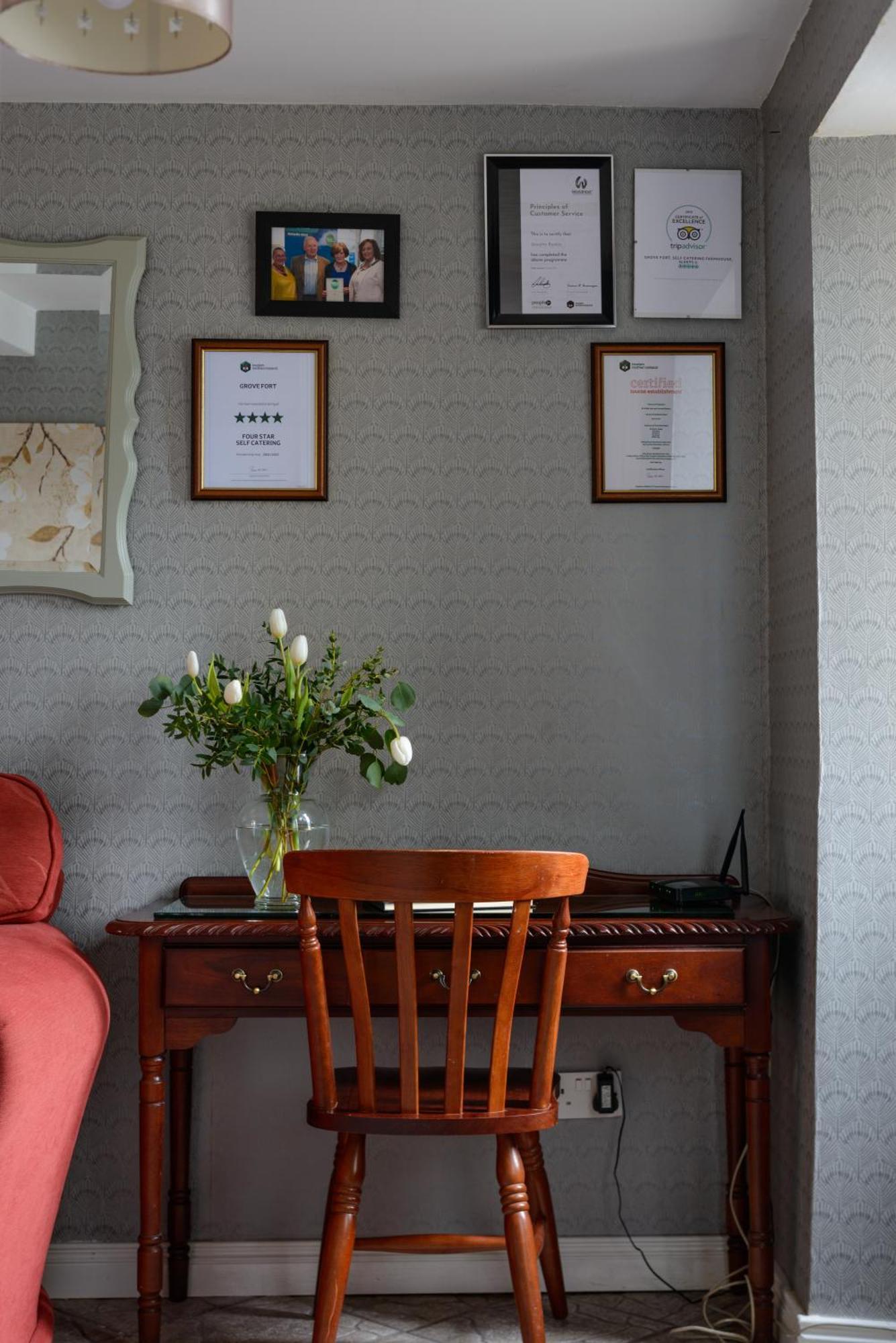 Grove Fort Self Catering Farmhouse Finnis Eksteriør billede